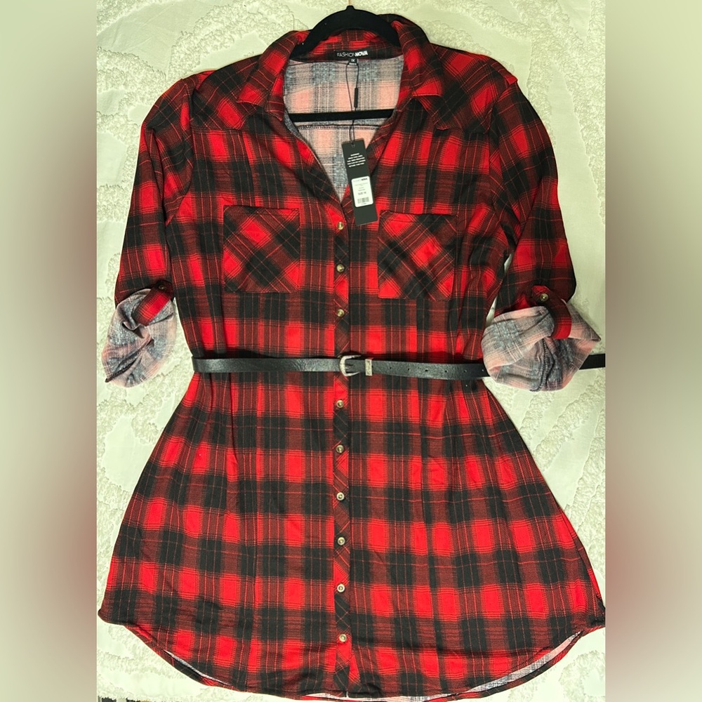Plaid red/black dress with belt. Very cute, brand new with tags. Size XL